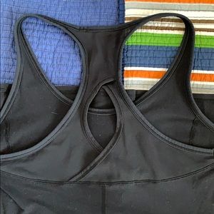 Black Lululemon tank